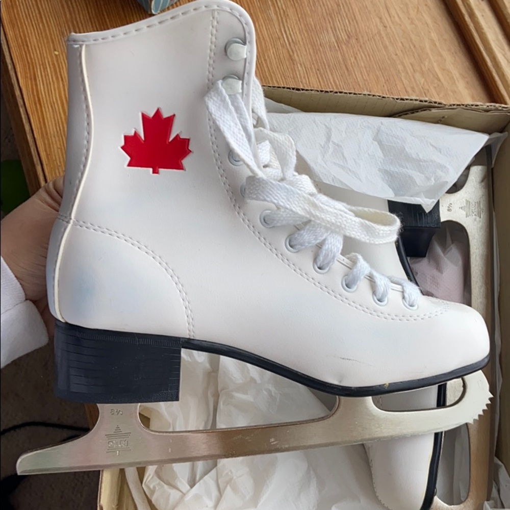 Figure Skates